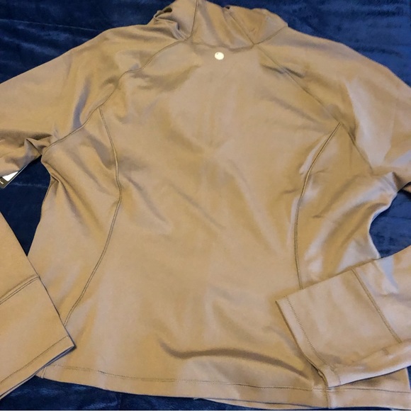 Yogalicious lux women’s zipup. - Picture 7 of 16